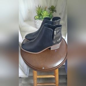 Steve madden black boots size 5 never used no box